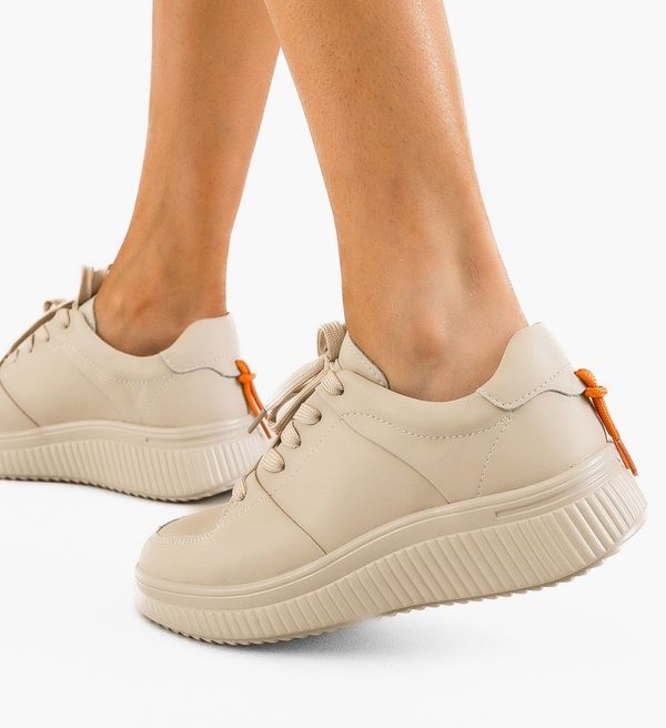 Angel Blue Спортни Honney Бежов