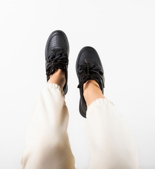 Botinelli Спортни Howard Черни