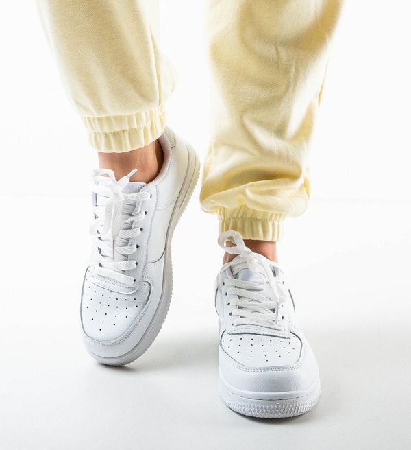 Zoha Спортни Iram Бели