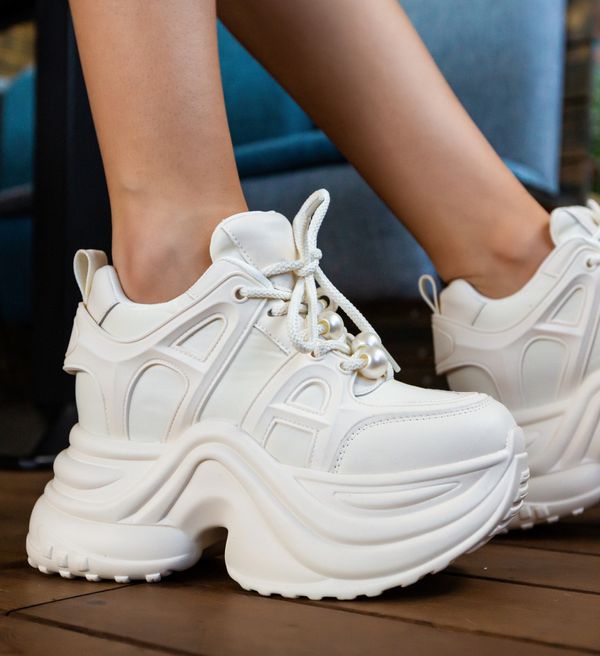 Mei Спортни Izebel Бежов