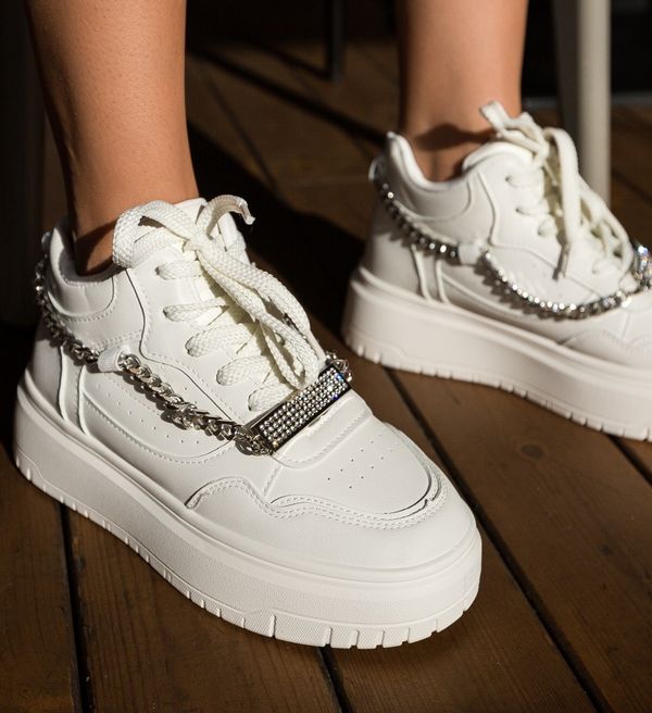 Maria Спортни Janu Бели