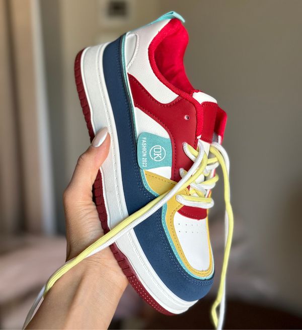 Maria Спортни Jeong Цветен