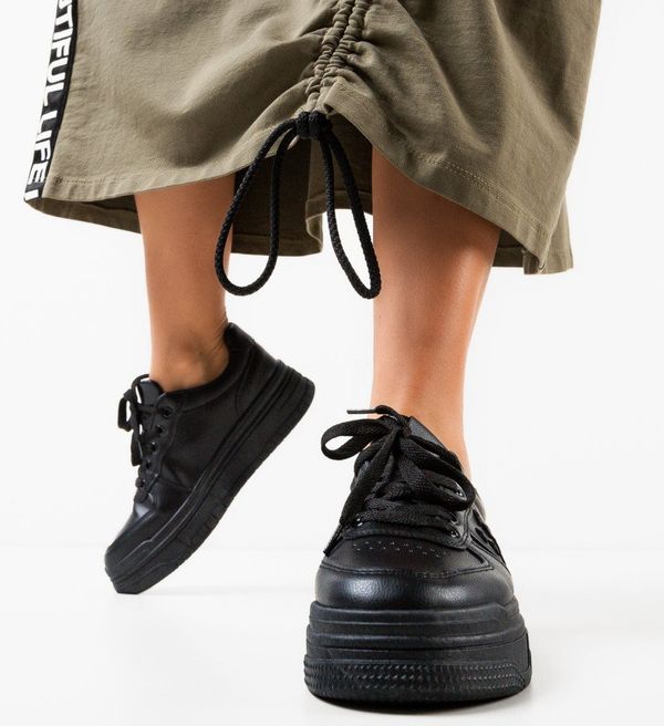 Maria Спортни Kain Черни