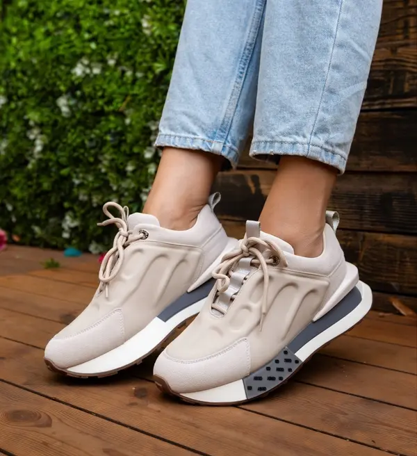 Mei Спортни Kajmer Бежов