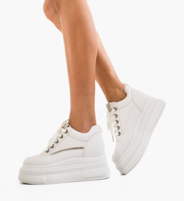 Tony Спортни Kara Бели