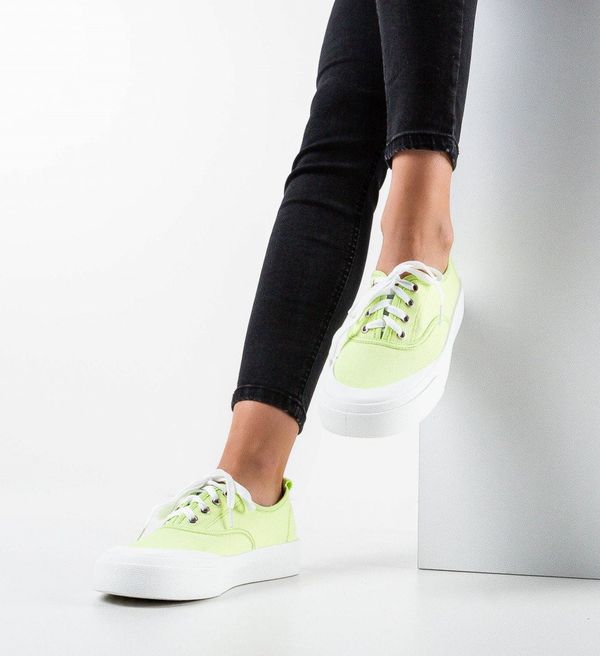 Maria Спортни Karmen Зелени