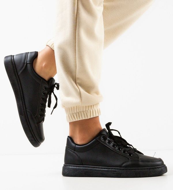 Mei Спортни Kate Черни