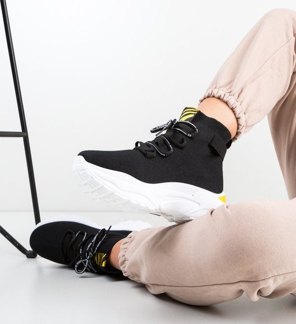 Ali Спортни Kendall Черни