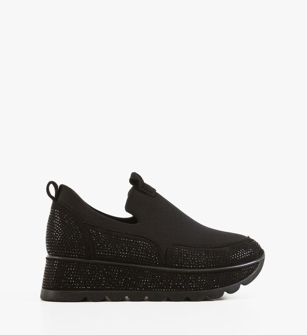 Mei Спортни Kesara Черни