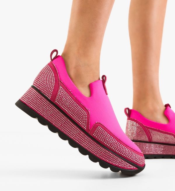 Mei Спортни Kesara Розов