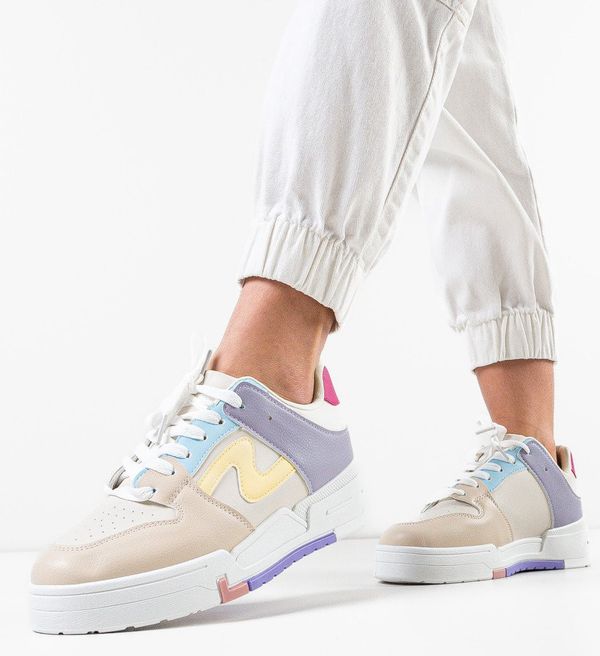 Ali Спортни Kobi Бежов