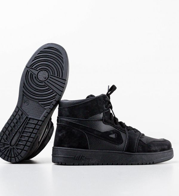 Mei Спортни Laria Черни