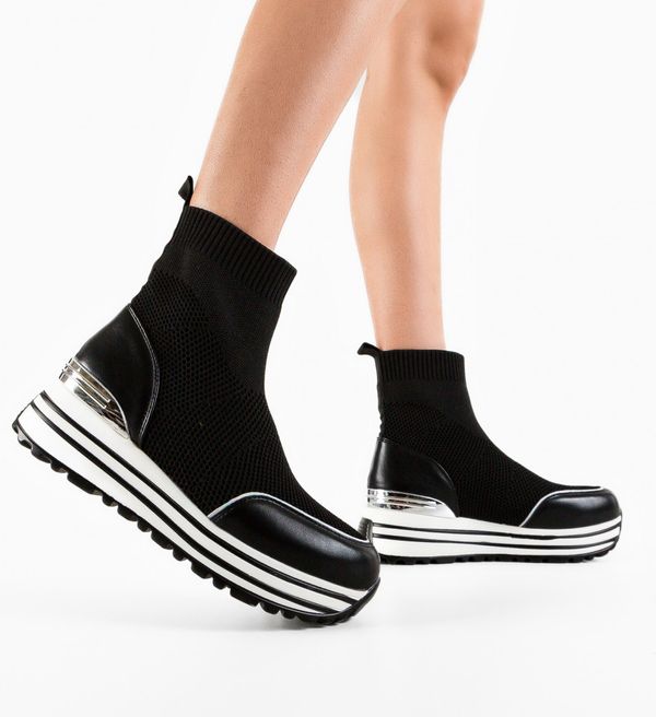 Ali Спортни Leon Черни