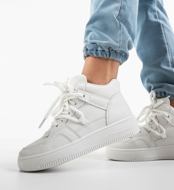 Maria Спортни Leonel Бели