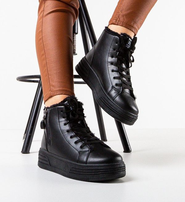 Botinelli Спортни Logan Черни