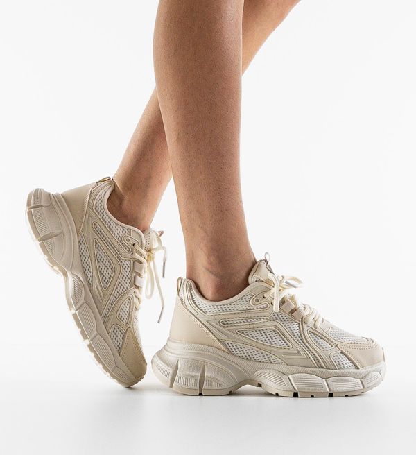 Cristina Спортни Lotta Бежов