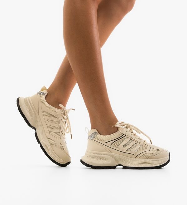 Maria Спортни Maia Бежов