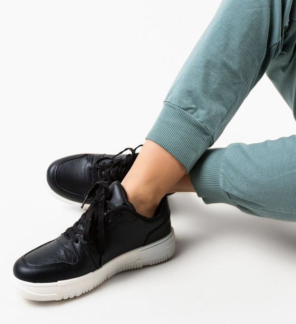 Kavia Спортни Manyny Черни