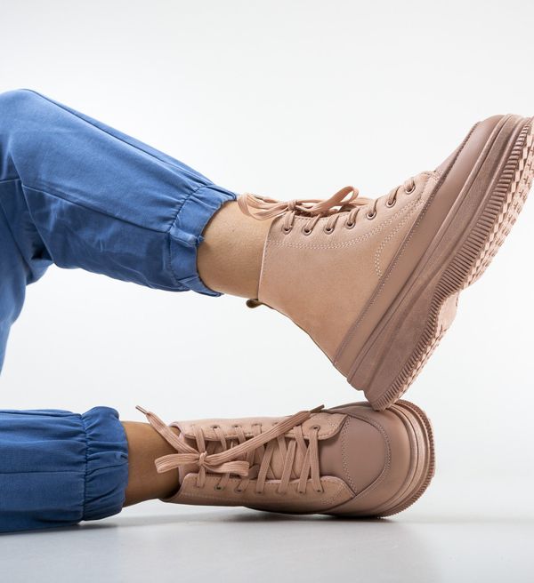 Ali Спортни May Розов