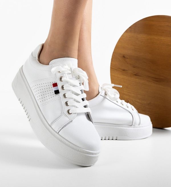 Maria Спортни Morris Бели