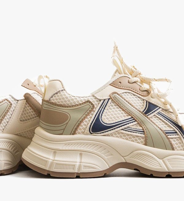 Maria Спортни Nastas Бежов