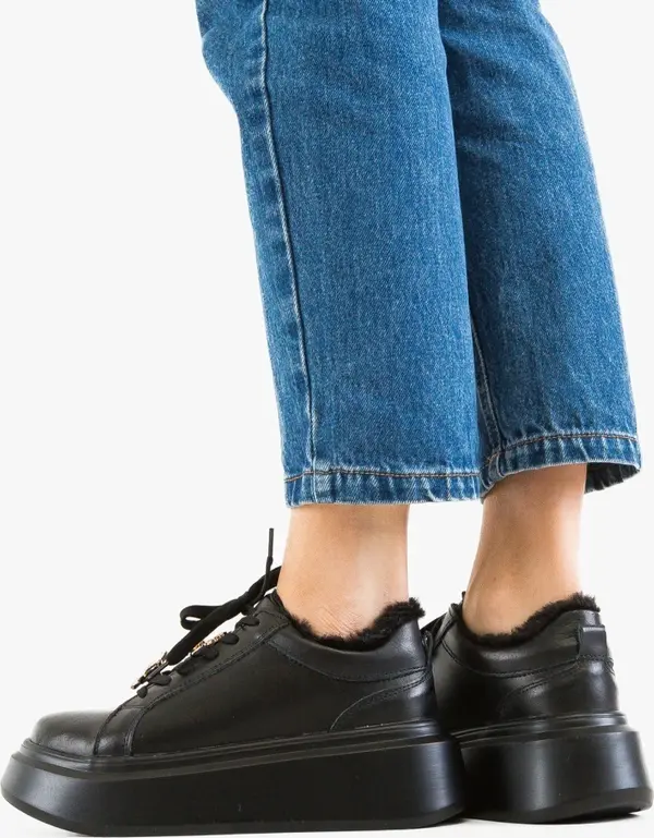 Angel Blue Спортни Neraro Черни