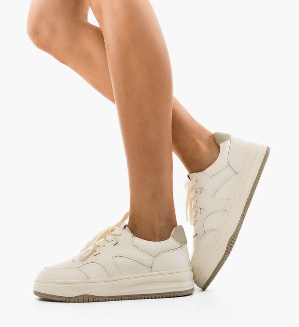 Mei Спортни Niuzli Бели