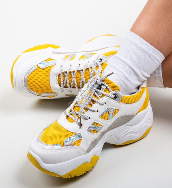 Ali Спортни обувки Adida