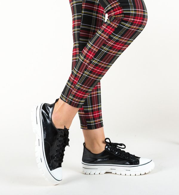 Wow Shoes Спортни обувки Conver Черни