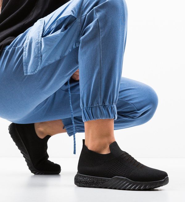 Mei Спортни обувки Cullen Черни