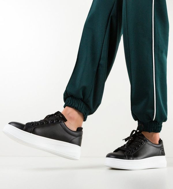 Maria Спортни обувки Leon 2 Черни