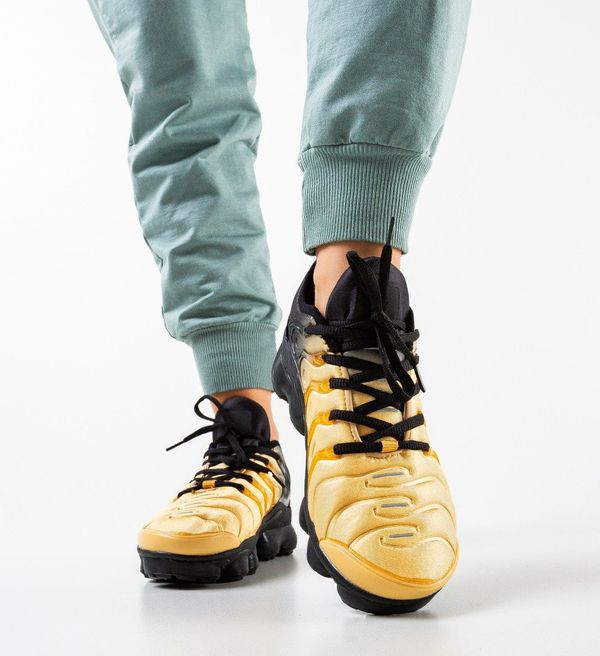 Zoha Спортни обувки Neve Златни