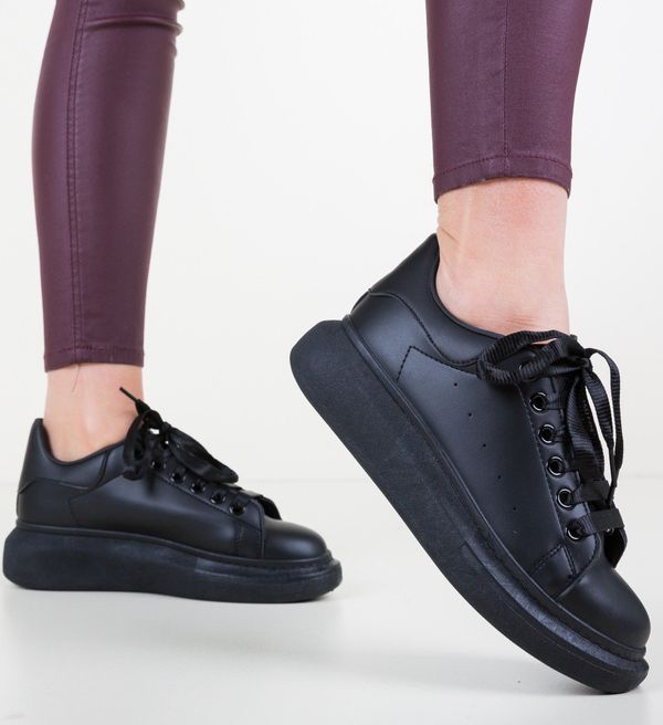 Maria Спортни обувки Tomyo 2 Черни