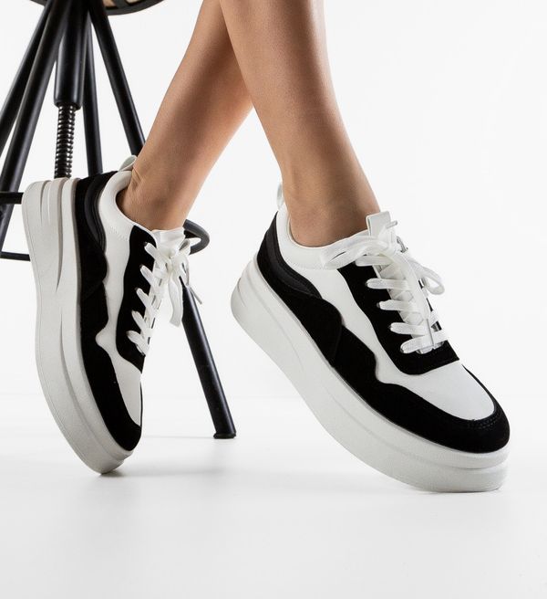 Maria Спортни Oradela 2 Черни