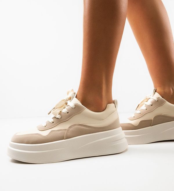 Udobni Спортни Oradela Бежов