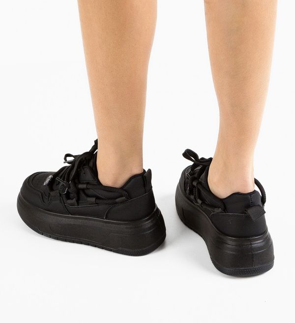 Mei Спортни Ponyta Черни