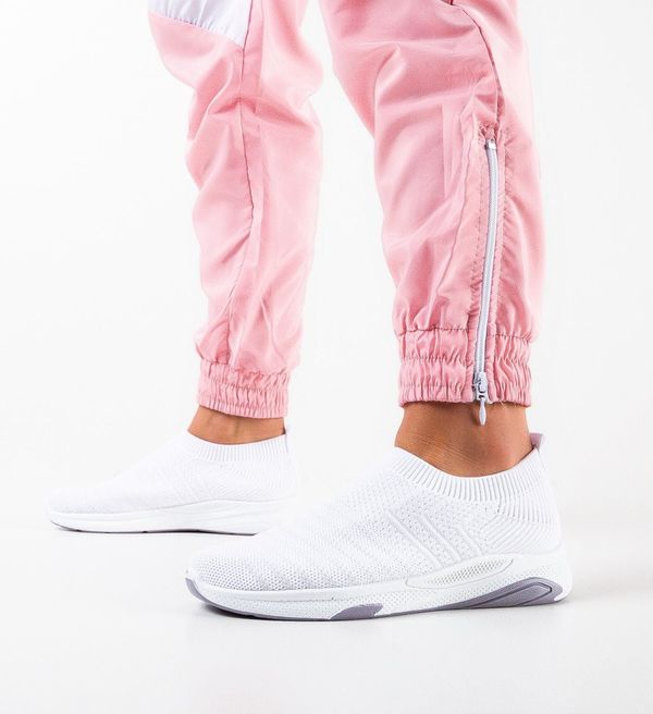 Mei Спортни Pranav Бели