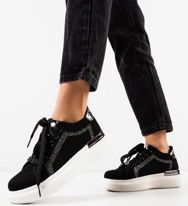 Kavia Спортни Quve Черни