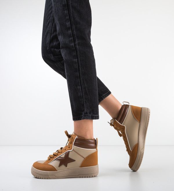 Ali Спортни Rafe Каки