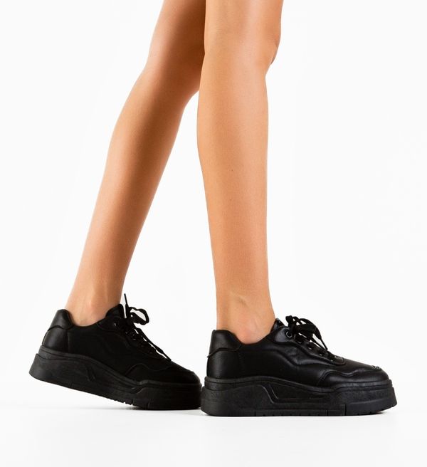 Maria Спортни Reed Черни