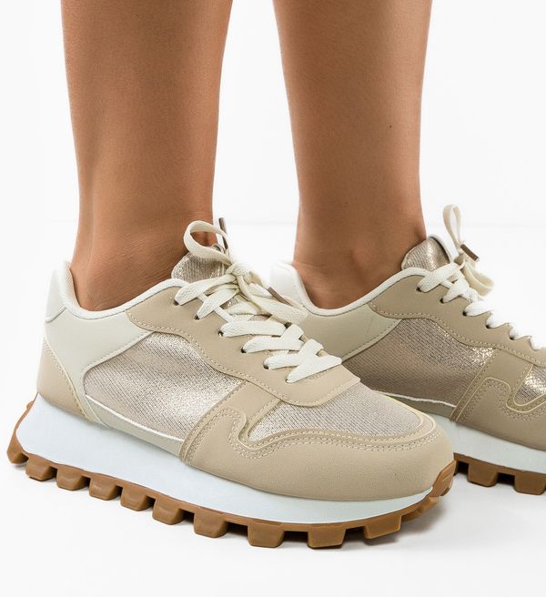 Ali Спортни Riya Бежов