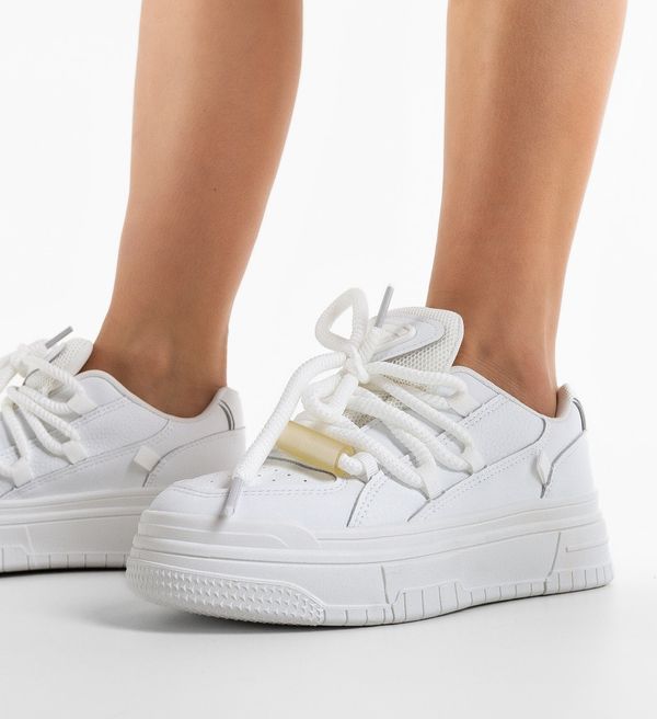 Maria Спортни Scec Бели