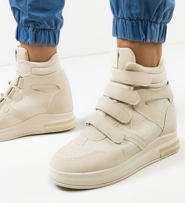 Ali Спортни Scott Бежов