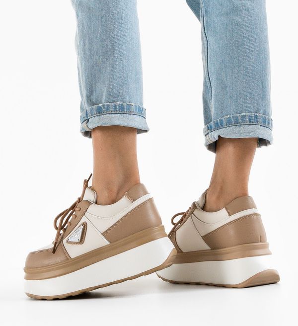 Zoha Спортни Shionoi Бежов