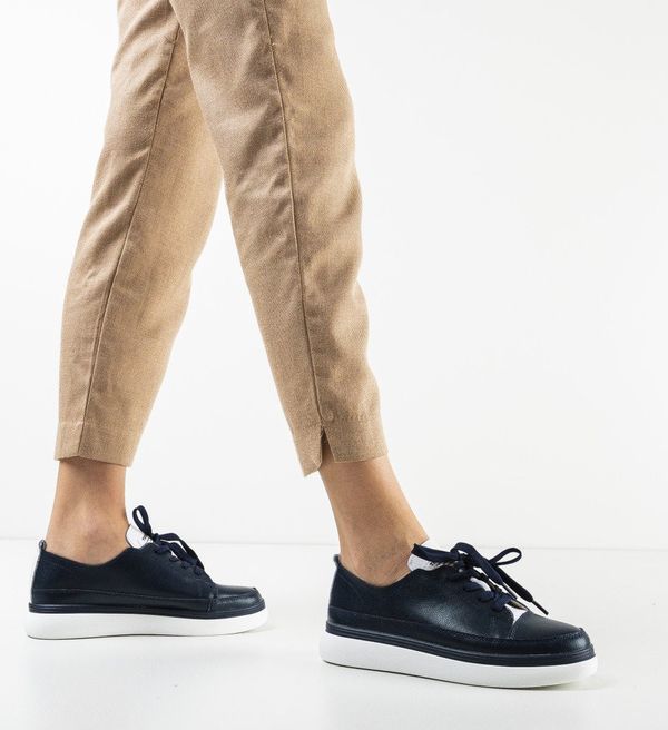 Angel Blue Спортни Syeda Тъмносин