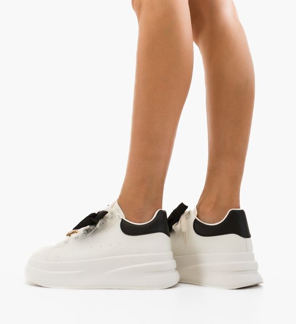 Ali Спортни Thaban Черни