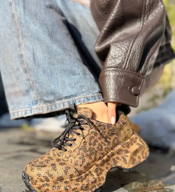 Carolie Спортни Toop Анимал принт