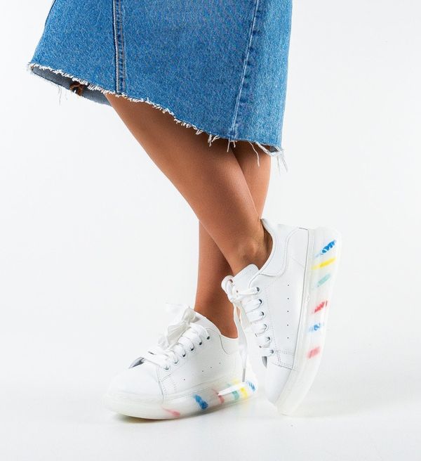 Maria Спортни Trauy Бели