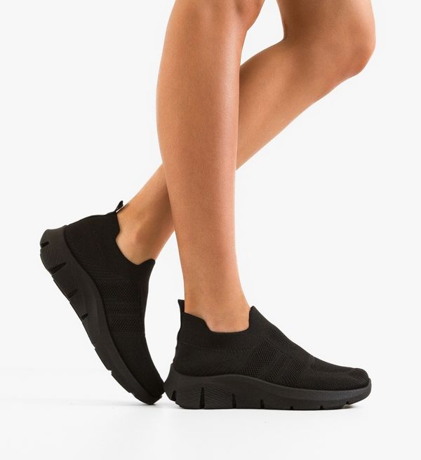 Mei Спортни Tyta Черни