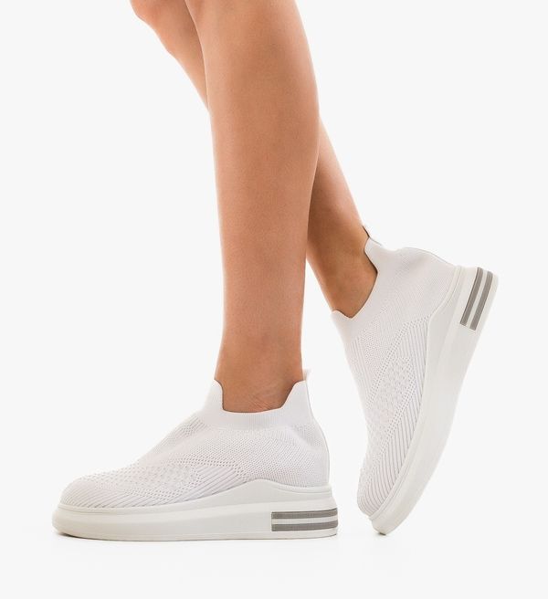 Mei Спортни Tyvbar Бели